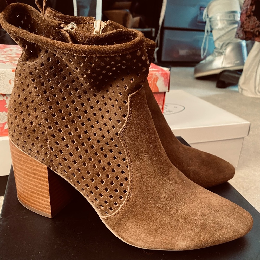 REPORT SIGNATURE / TAVI BOOTIE / SIZE 9